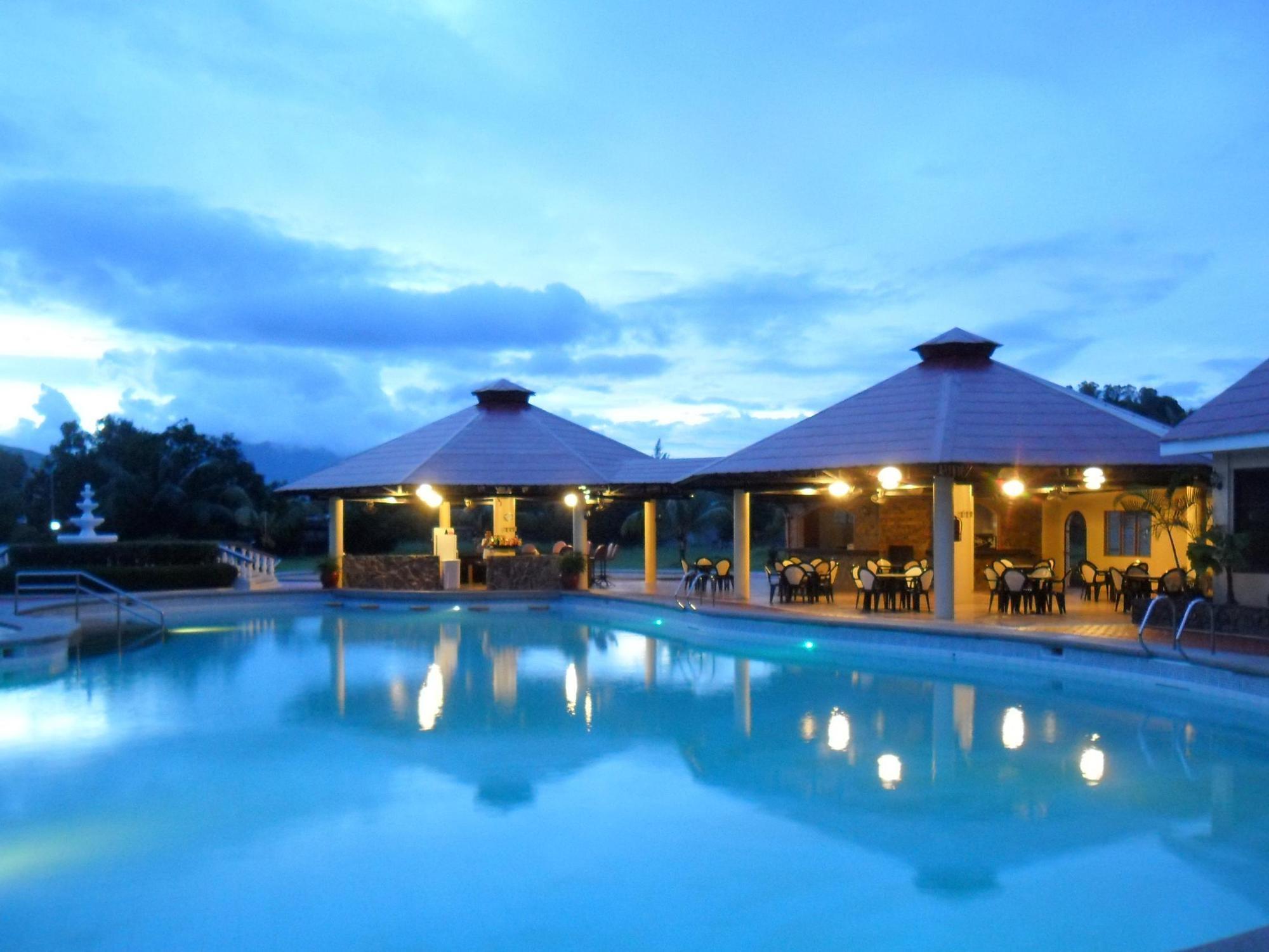 Subic Waterfront Resort And Hotel מראה חיצוני תמונה