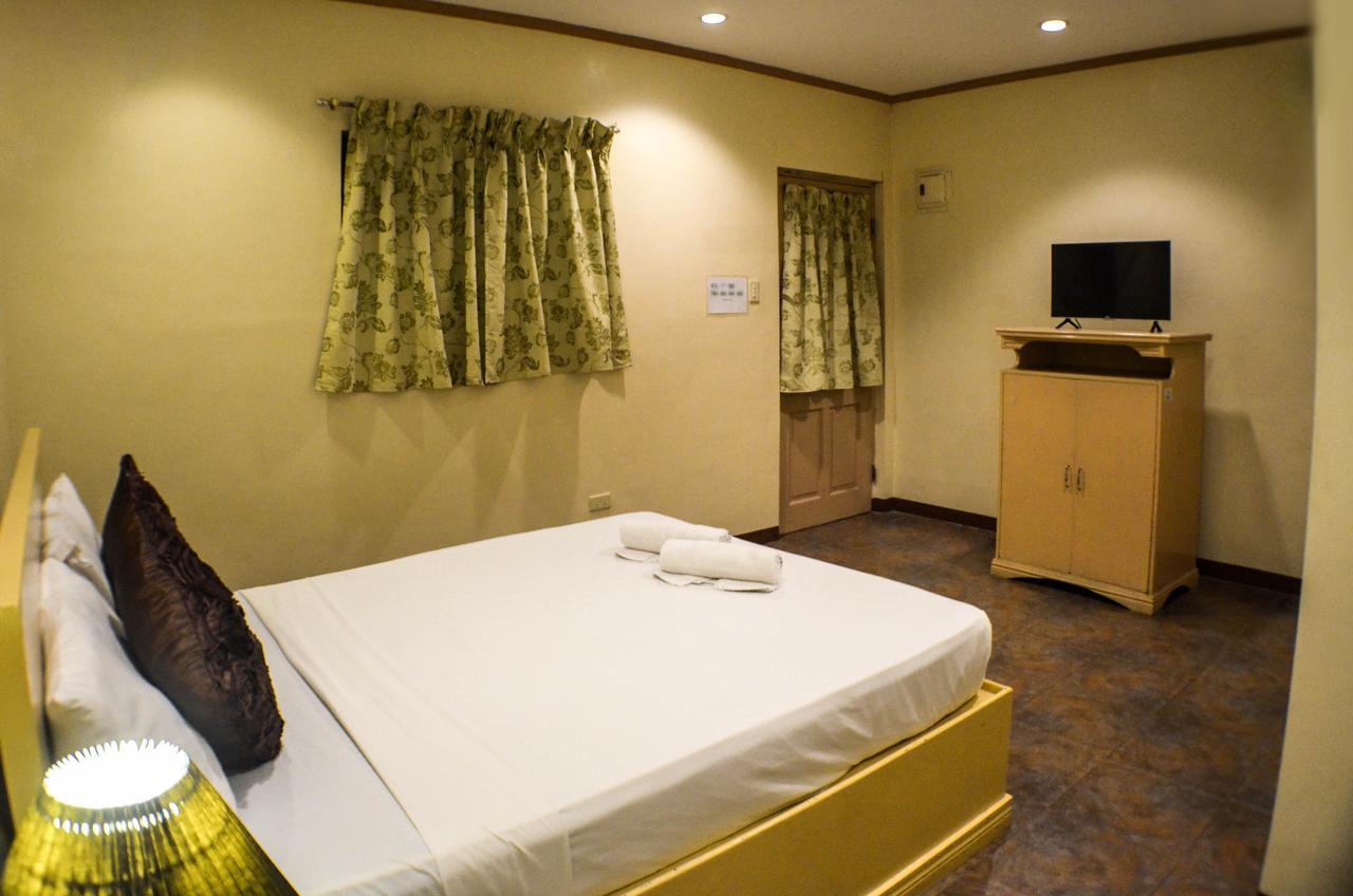 Subic Waterfront Resort And Hotel מראה חיצוני תמונה
