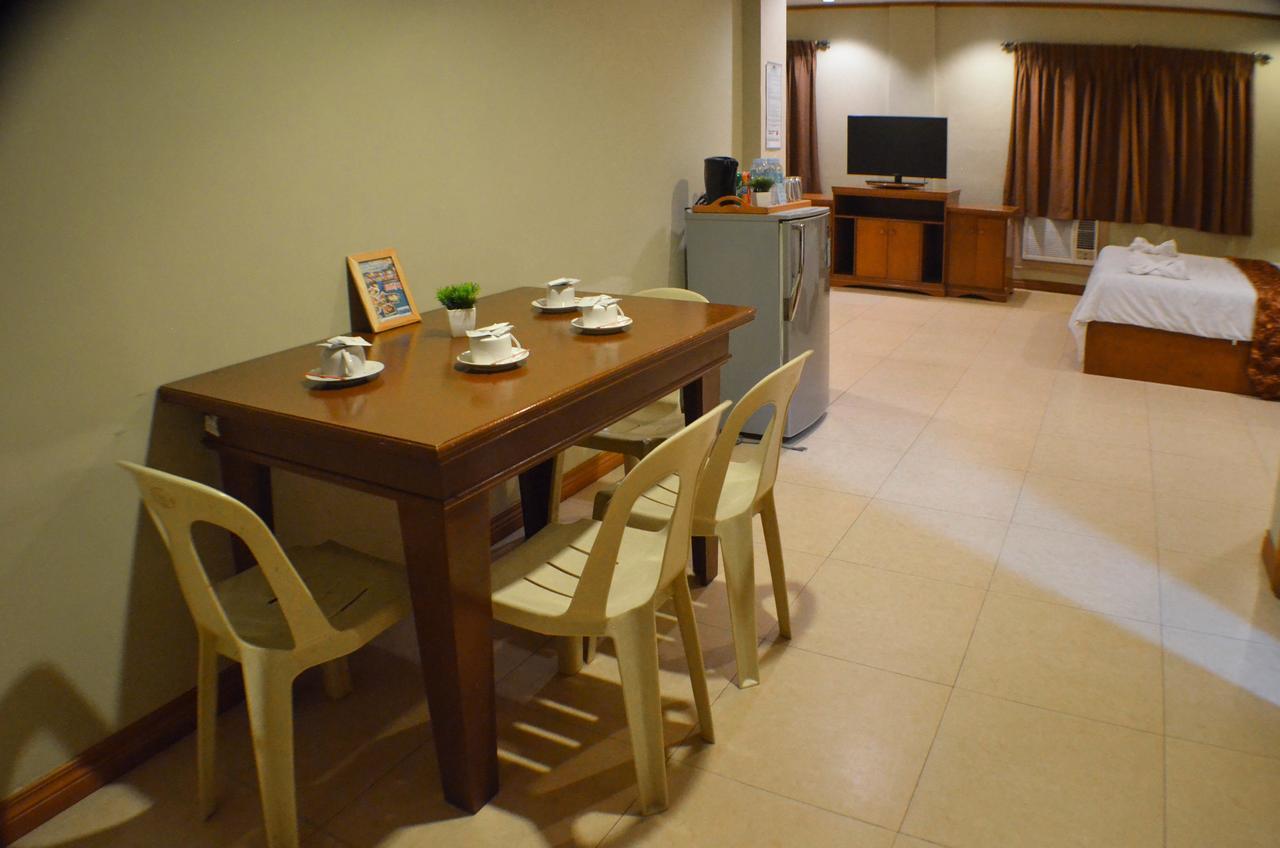 Subic Waterfront Resort And Hotel מראה חיצוני תמונה