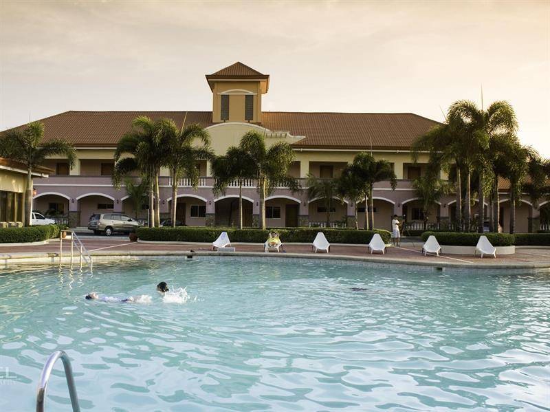 Subic Waterfront Resort And Hotel מראה חיצוני תמונה